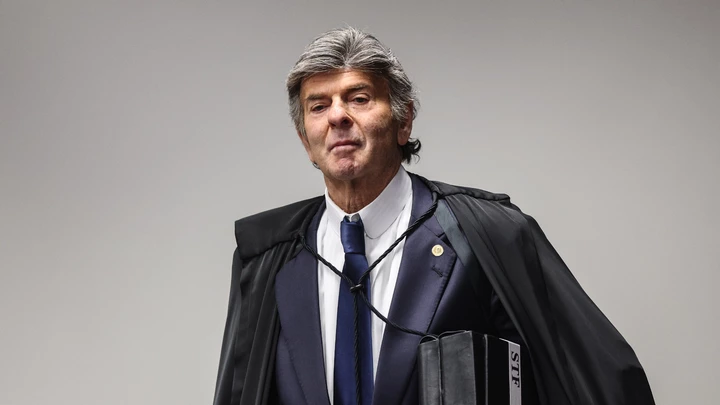 Ministro Luiz Fux foi incluído na restrita lista de integrantes do STF que não tiveram seu visto para os EUA cancelado (Foto: Gabriela Biló/Folhapress) Ministro Luiz Fux foi incluído na restrita lista de integrantes do STF que não tiveram seu visto para os EUA cancelado (Foto: Gabriela Biló/Folhapress)