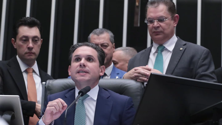 Violência de Motta contra jornalistas começou com pergunta sobre rachadinha