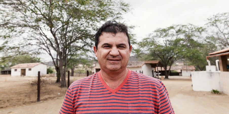 Deputado Estadual Doda de Tião (Paulo Rogério de Souza Rêgo) na casa de Dona Dadá. Deputado Estadual Doda de Tião (Paulo Rogério de Souza Rêgo) na casa de Dona Dadá.