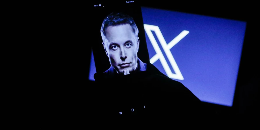O que explica a escalada de Elon Musk sobre o STF? Não é só alinhamento político, golpismo e nem uma defesa incondicional da liberdade de expressão. É uma estratégia comercial. O que explica a escalada de Elon Musk sobre o STF? Não é só alinhamento político, golpismo e nem uma defesa incondicional da liberdade de expressão. É uma estratégia comercial.